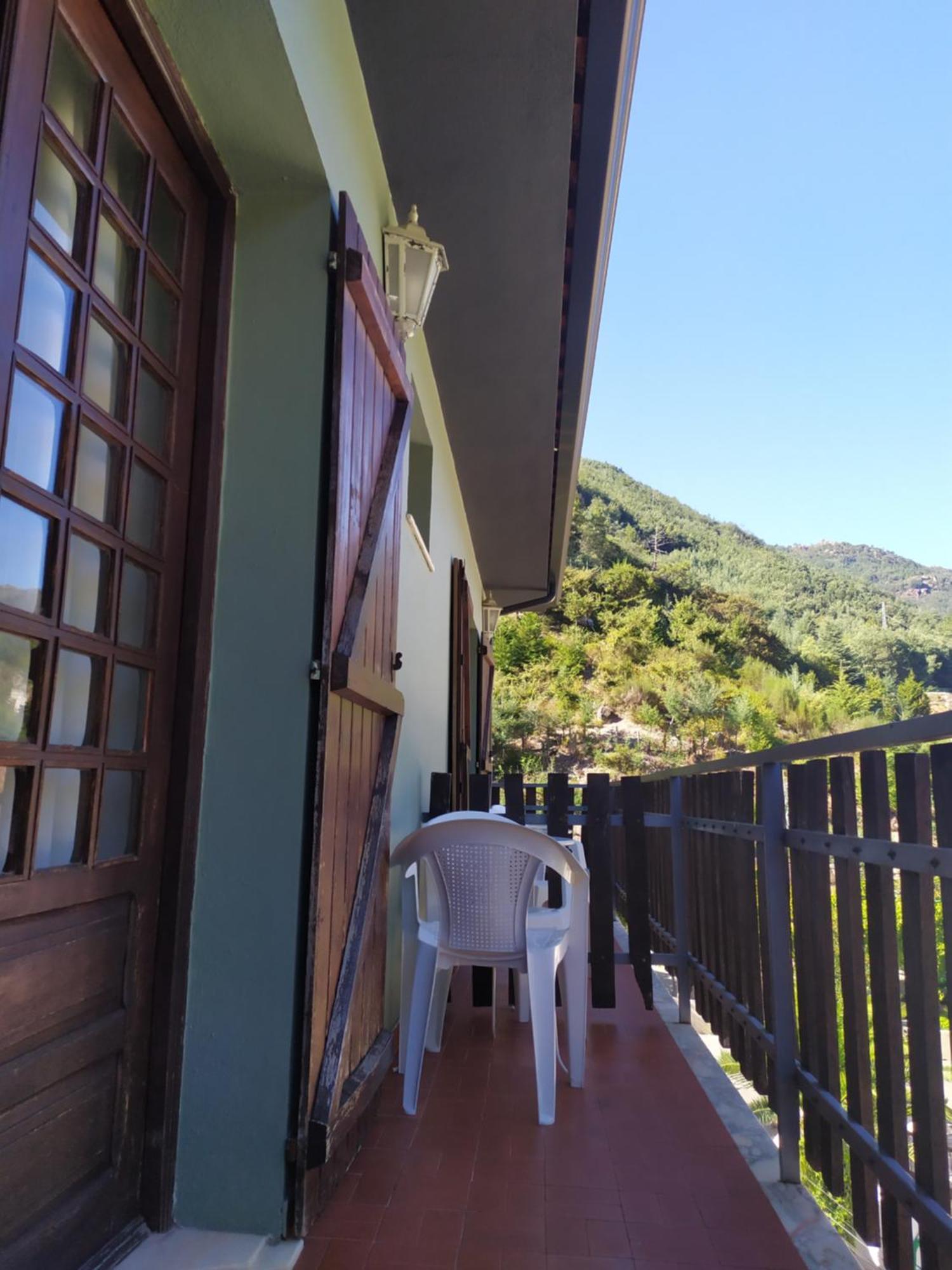 Sao Miguel Do Geres Hotel Phòng bức ảnh