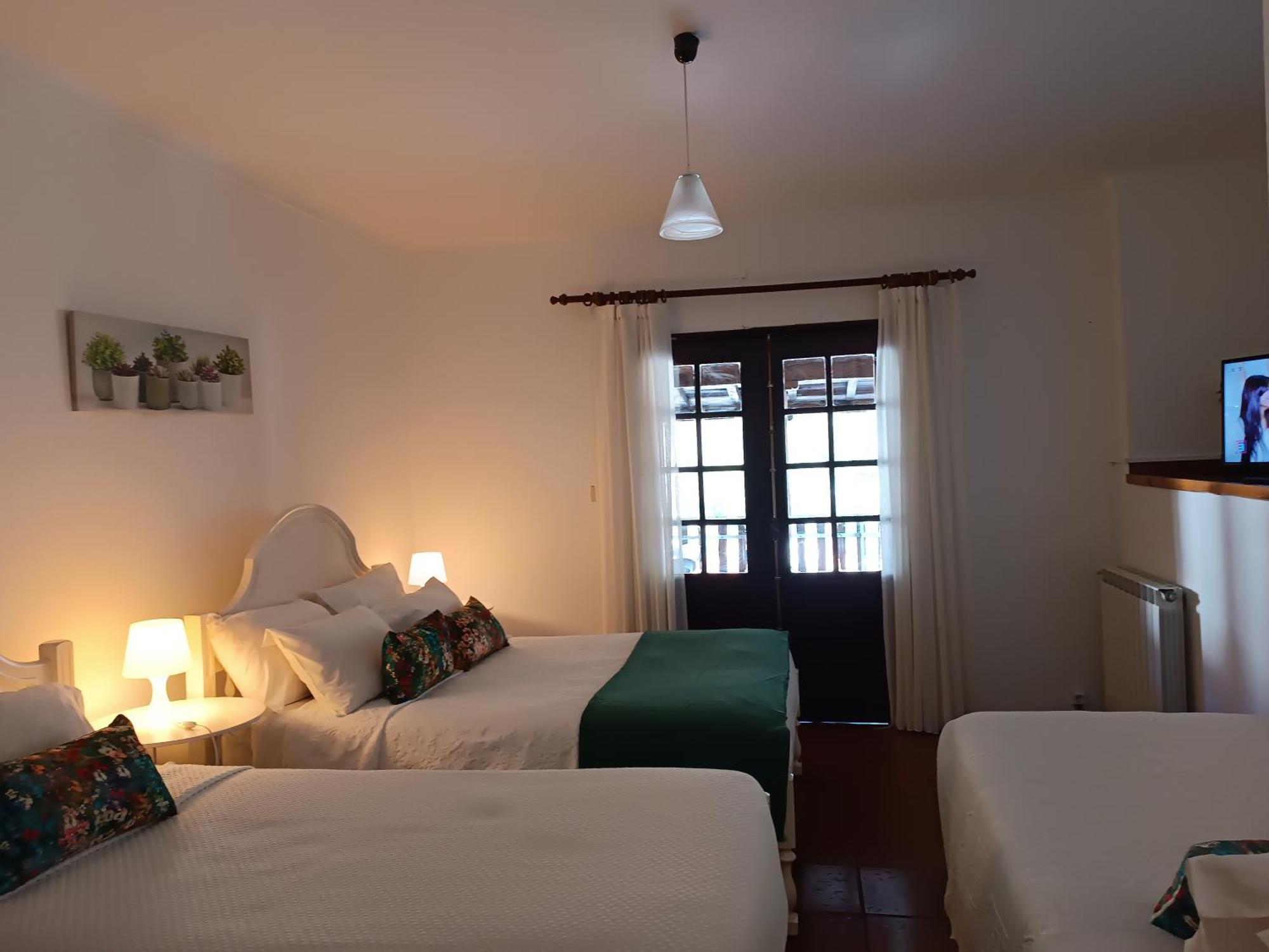 Sao Miguel Do Geres Hotel Phòng bức ảnh
