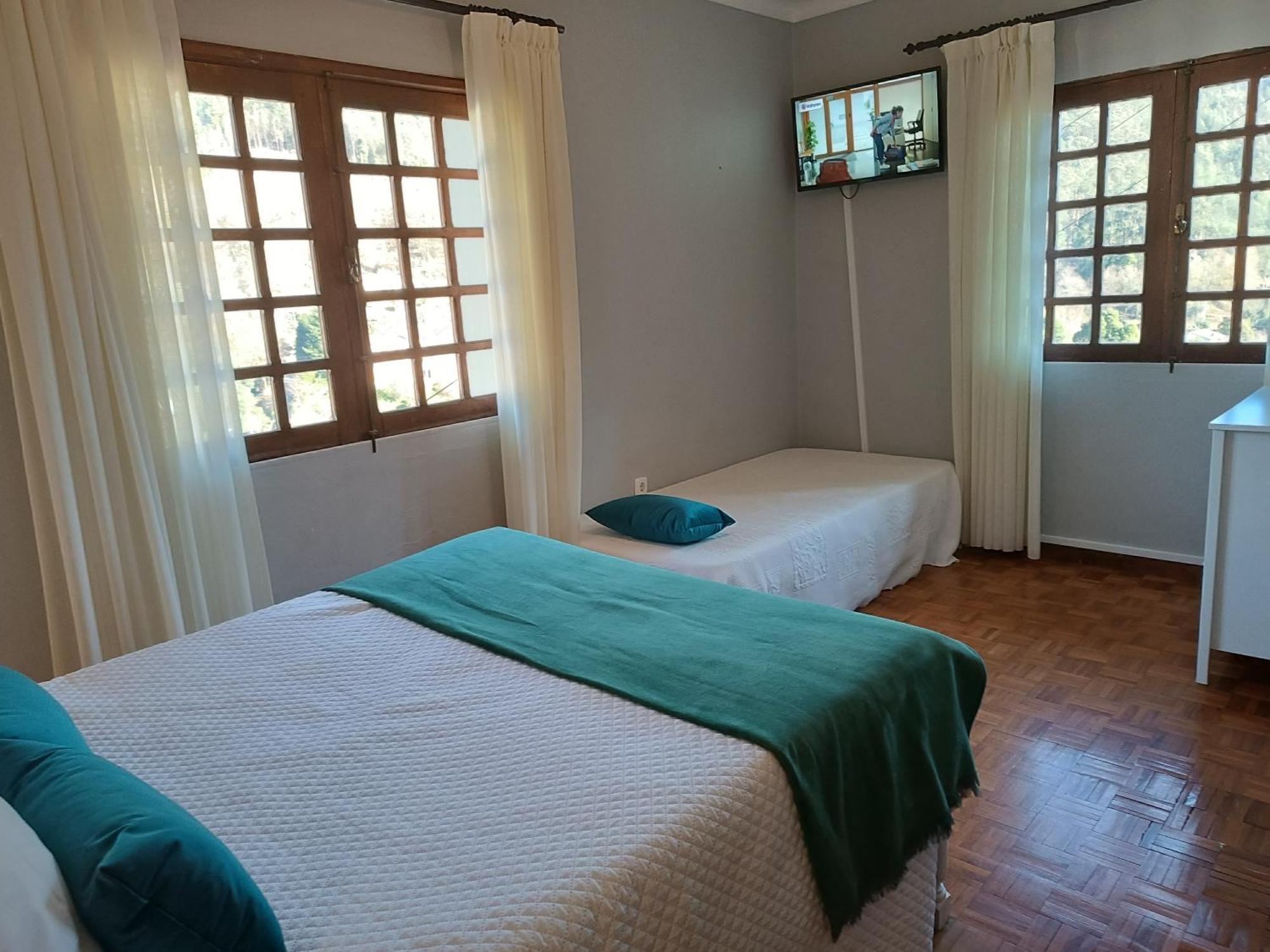 Sao Miguel Do Geres Hotel Phòng bức ảnh