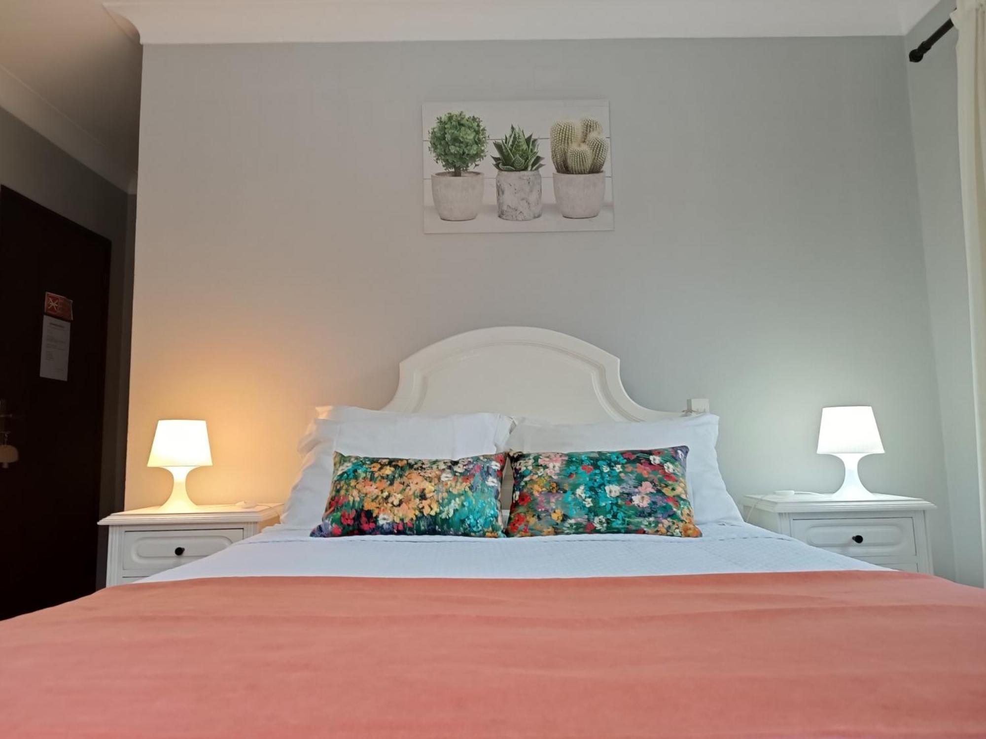 Sao Miguel Do Geres Hotel Phòng bức ảnh