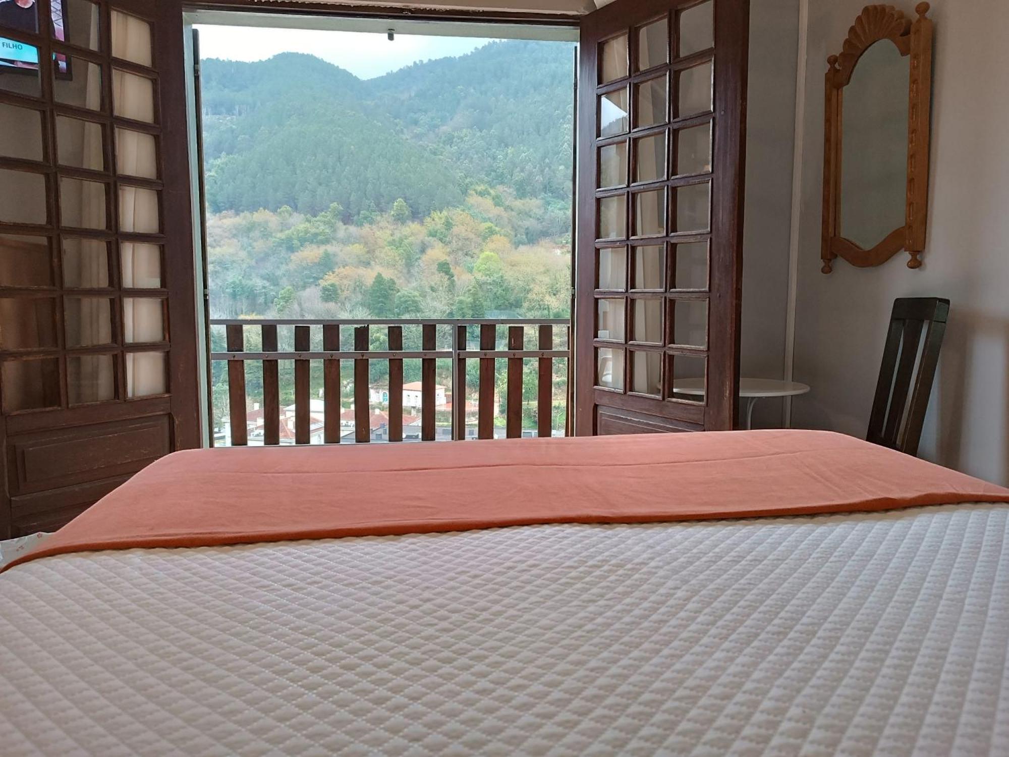 Sao Miguel Do Geres Hotel Phòng bức ảnh